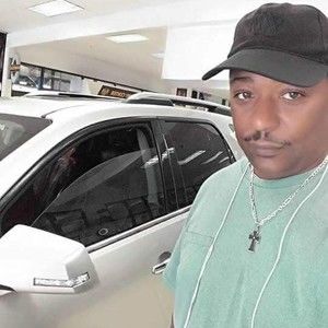 Meet your Posher, Harvey